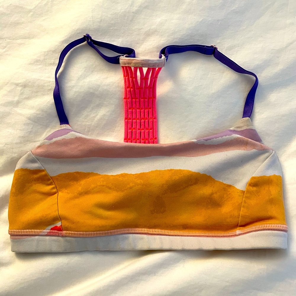 Lululemon sports bra